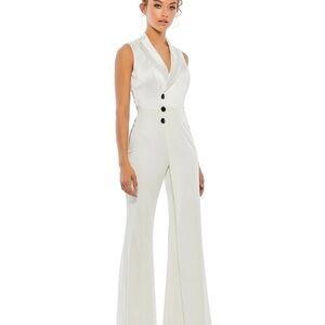 Mac Duggal Elegant White Sleeveless Jumpsuit - Size 2